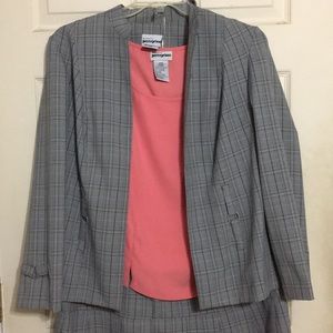 Ladies suit